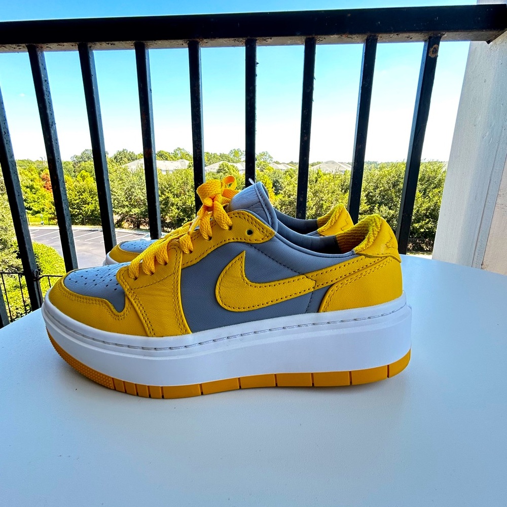 Air Jordan 1 Elevate Low Sz 7.5